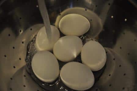 How to Cool Boiled Eggs