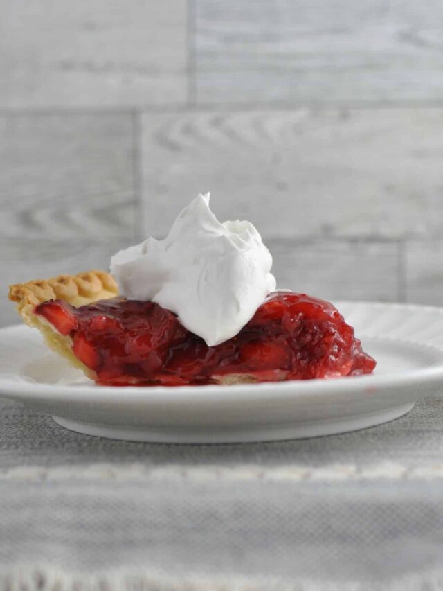 Strawberry Pie Recipe {Tastes Amazing!}