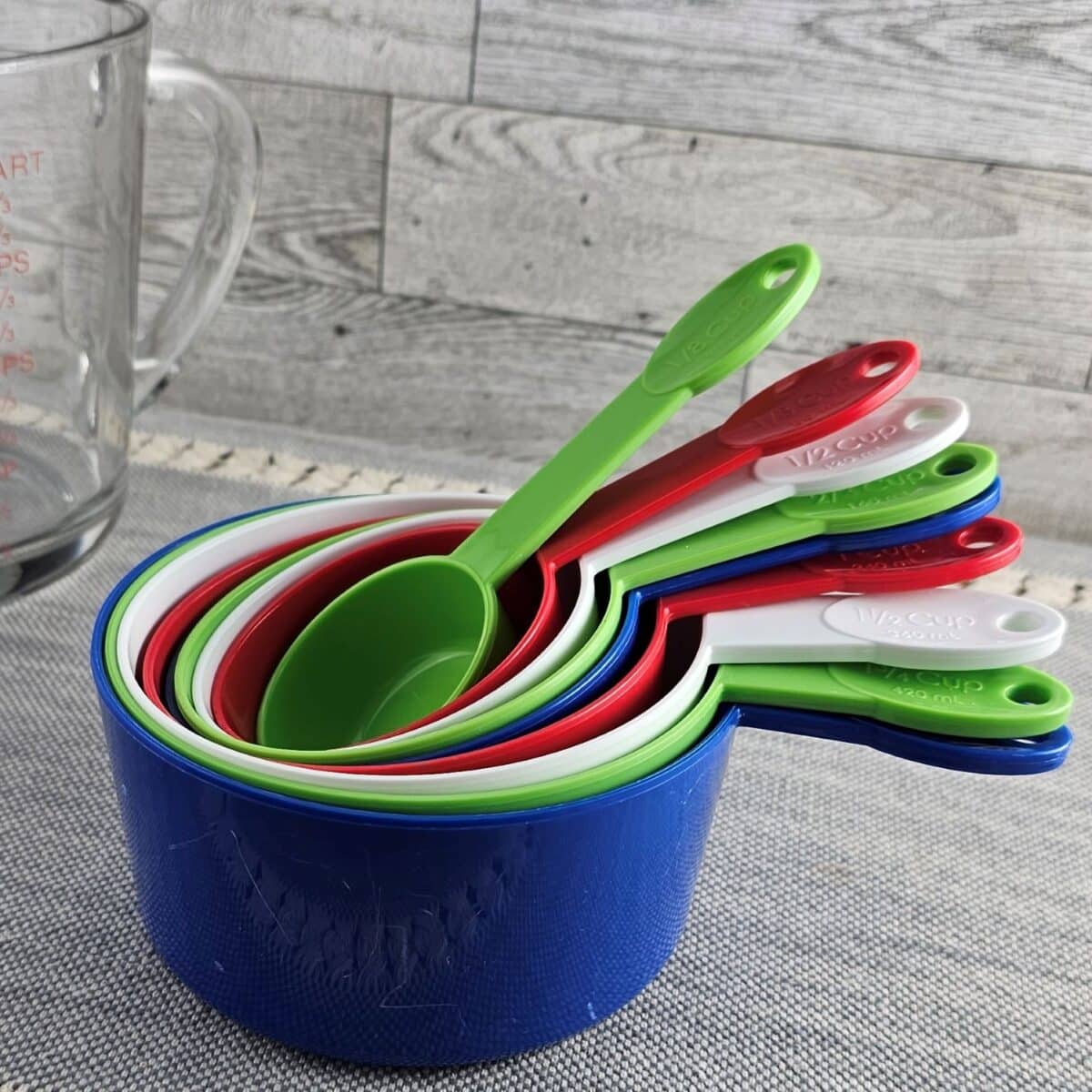 https://www.foodandlifepath.com/wp-content/uploads/2023/07/dry-measuring-cups-1200x1200.jpg